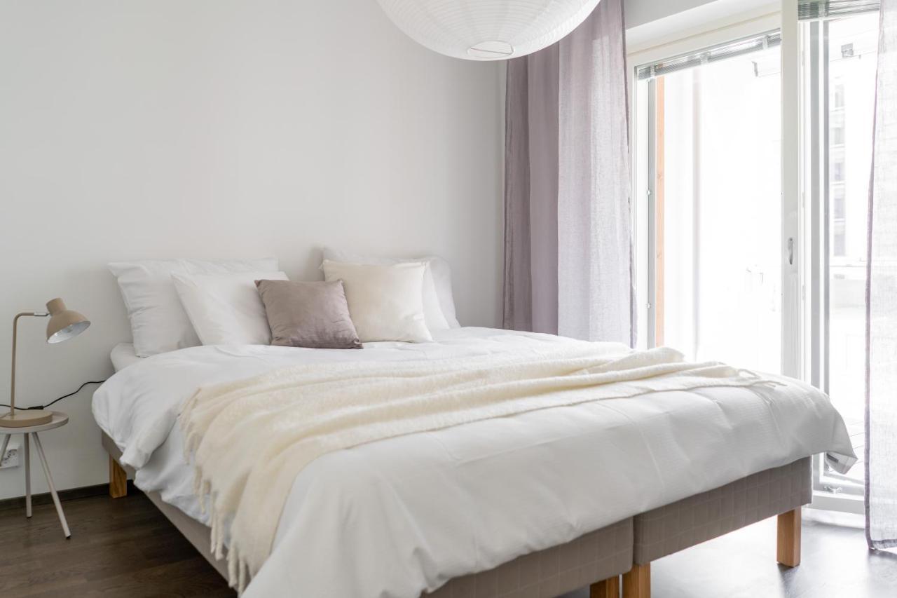 Iso Aurinkoinen Parveke Ja Hyvaet Yhteydet Apartment Helsinki Ngoại thất bức ảnh